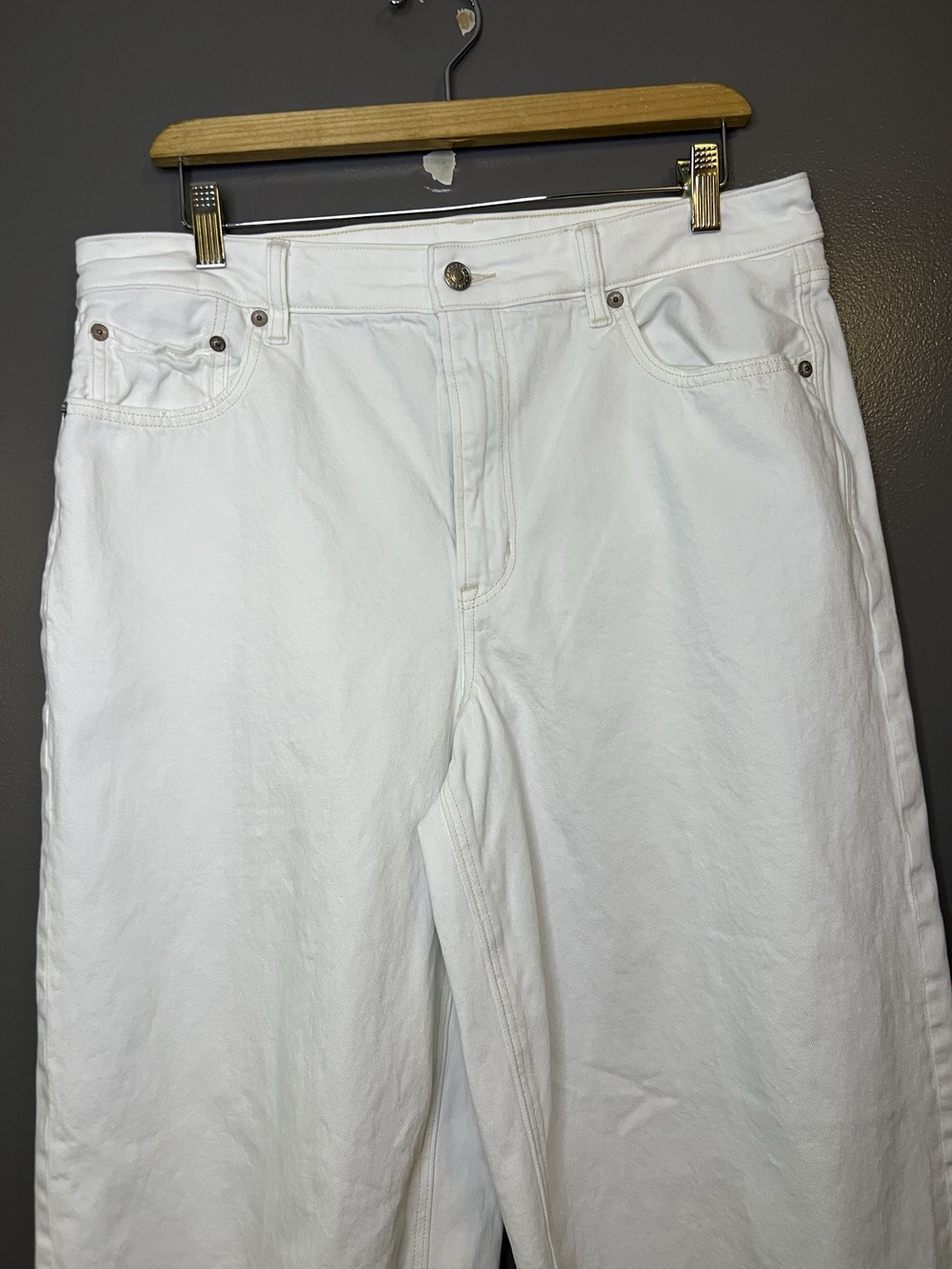 American Eagle Outfitters Super High Rise Baggy Wide Leg Jeans Womens 12 White
